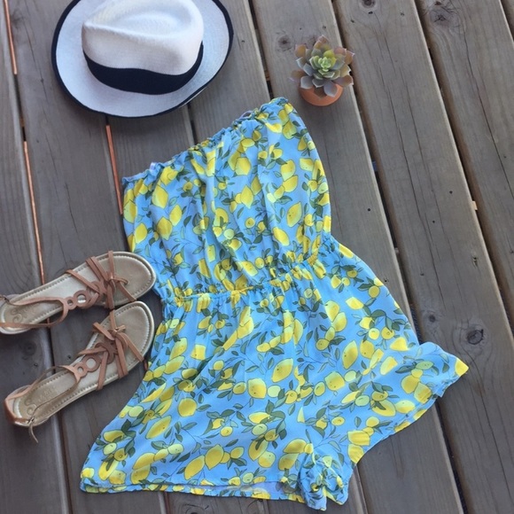 H and M | Strapless Romper - Picture 5 of 7